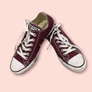 Maroon Converse Low Top
